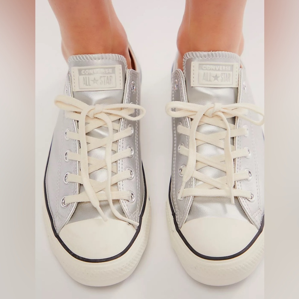 Converse | Unisex distressed silver lace up sneakers.  Mens sz 5, Women’s sz 7